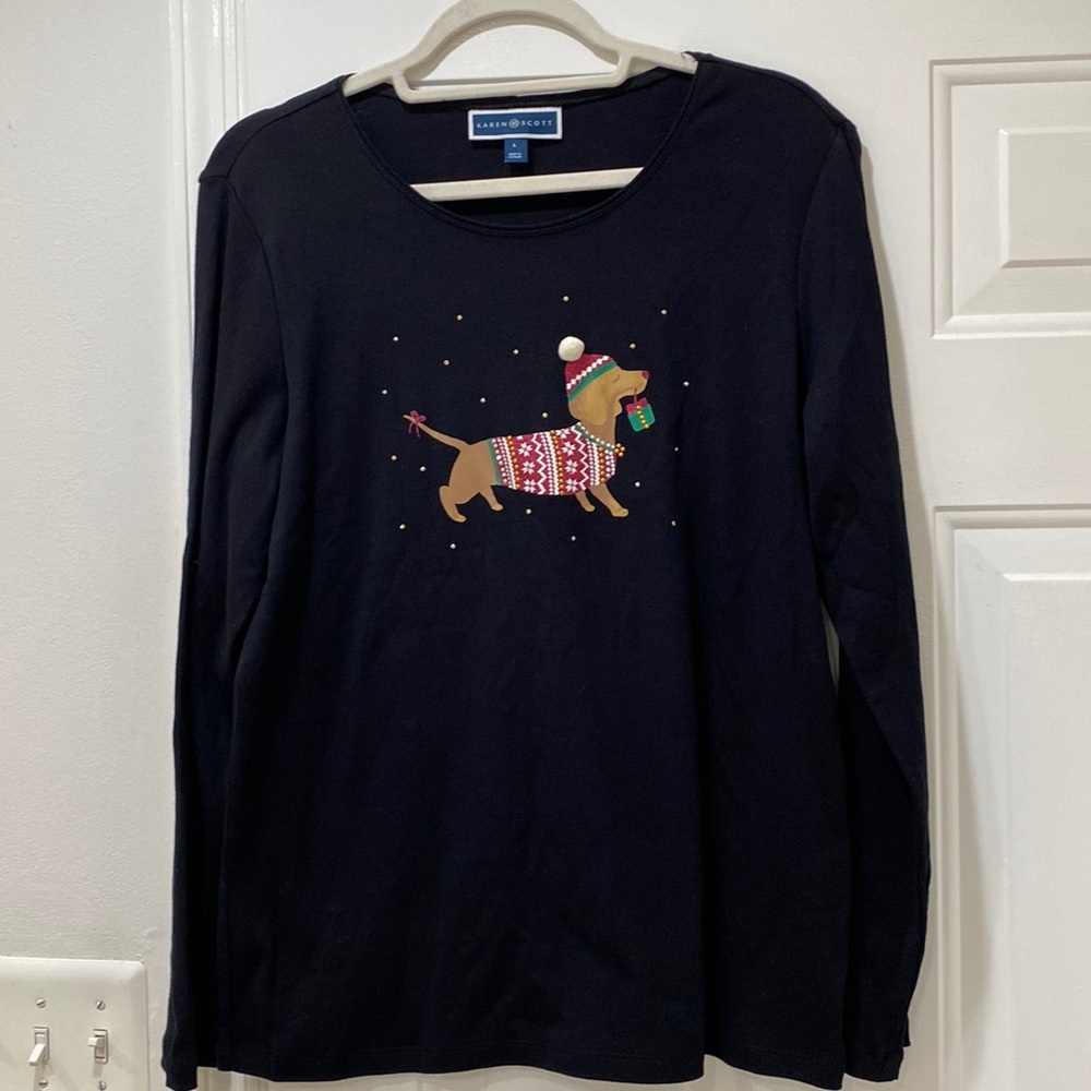 NWT.  Kendra Scott, women’s size Large, long sleeve Doxie Christmas t-shirt. - Picture 14 of 14